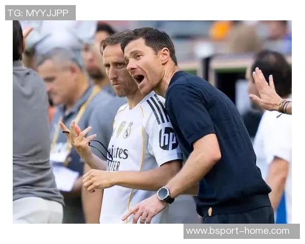 英超焦点战：皇马与那不勒斯互交白卷引发全场热议与惊叹