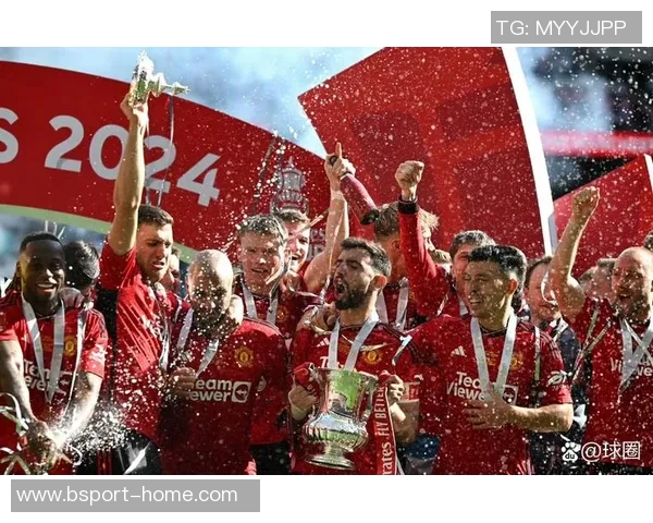 曼联与本菲卡友谊赛战成平局绝杀瞬间引发全场热烈反响