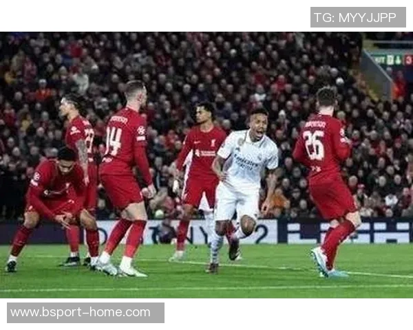 中超激战利物浦大胜皇马点球争议引发全场热议 中超激战利物浦大胜皇马点球争议引发全场热议