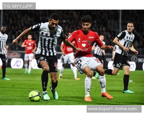 欧联杯焦点战切尔西与利物浦握手言和精彩瞬间回顾与十大进球盘点